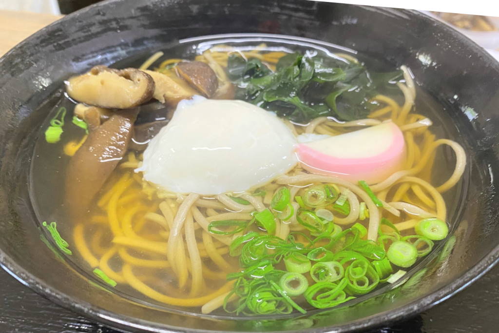 うどん (温玉・しいたけ)